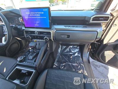 2025 Toyota Tacoma TRD Sport Crew Cab Long Bed - zdjęcie 19 z 23 - miniatura