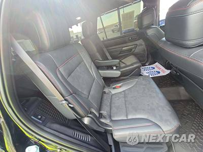 2025 Toyota Sequoia TRD Pro - zdjęcie 17 z 24 - miniatura