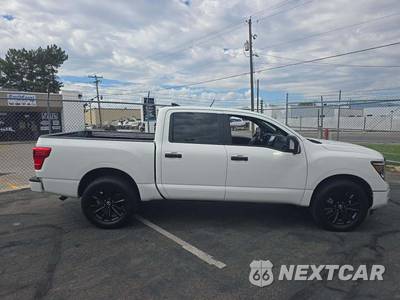 2023 Nissan TITAN SV Crew Cab Short Bed - zdjęcie 4 z 27 - miniatura