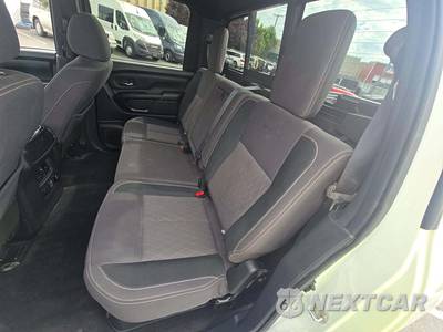 2023 Nissan TITAN SV Crew Cab Short Bed - zdjęcie 13 z 27 - miniatura