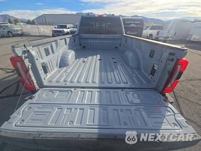 2026 Ford Super Duty F-450 Platinum Crew Cab Long Bed DRW - zdjęcie 14 z 24 - miniatura