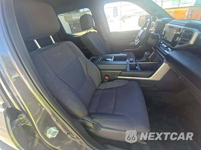 2026 Toyota Tundra SR5 Crew Cab Short Bed - zdjęcie 18 z 23 - miniatura