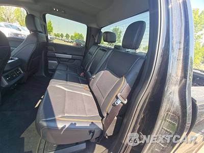 2025 Ford Super Duty F-250 Lariat Crew Cab Medium Bed - zdjęcie 13 z 24 - miniatura