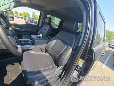 2025 Ford Super Duty F-250 Lariat Crew Cab Medium Bed - zdjęcie 5 z 24 - miniatura
