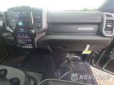 2024 Ram 3500 Laramie Crew Cab Long Bed - zdjęcie 19 z 23 - miniatura