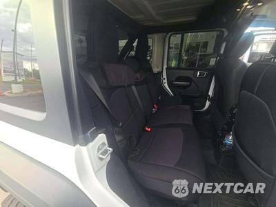 2019 Jeep Wrangler Unlimited Sport S - zdjęcie 13 z 19 - miniatura