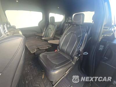 2018 Chrysler Pacifica Touring L Plus 121.6" WB - zdjęcie 10 z 28 - miniatura