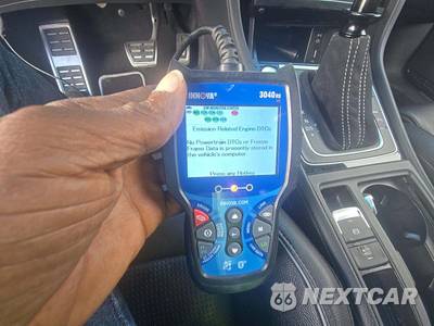 2018 Volkswagen Golf R Hatchback w/DCC & Navigation - zdjęcie 21 z 23 - miniatura