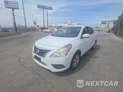 2018 Nissan Versa Sedan SV - zdjęcie 1 z 34 - miniatura