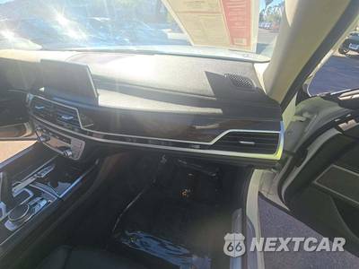 2022 BMW 7 Series Sedan 740i - zdjęcie 16 z 21 - miniatura