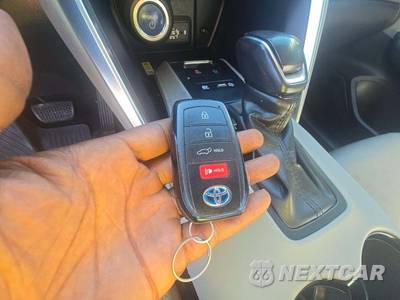 2021 Toyota Venza LE - zdjęcie 5 z 26 - miniatura