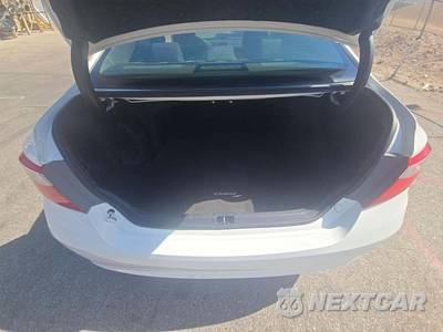 2017 Toyota Camry LE - zdjęcie 11 z 26 - miniatura