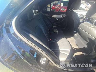 2018 Mercedes-Benz C 300 4MATIC Sedan - zdjęcie 13 z 26 - miniatura