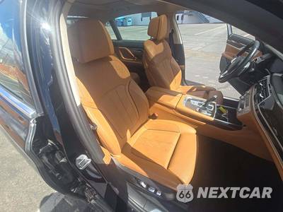 2021 BMW 7 Series Sedan 740i - zdjęcie 15 z 27 - miniatura
