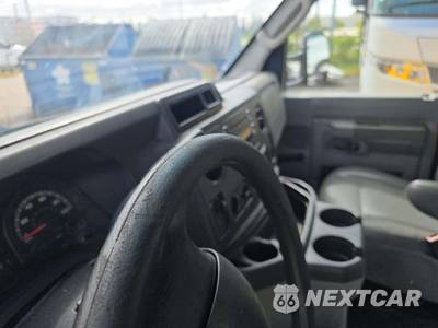 2014 Ford Super Duty E-350 Cutaway DRW - zdjęcie 19 z 22 - miniatura