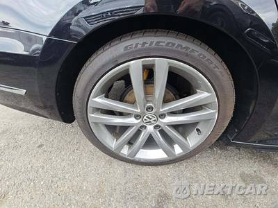2018 Volkswagen Passat 2.0T R-Line - zdjęcie 25 z 28 - miniatura