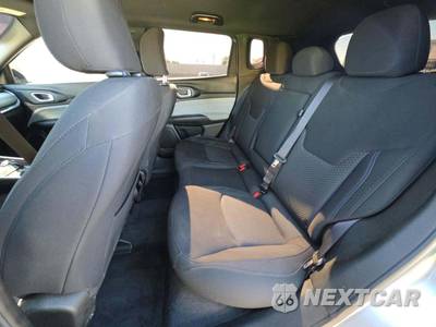 2023 Jeep Compass Sport - zdjęcie 10 z 17 - miniatura