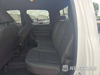 2026 Ram 3500 Tradesman Crew Cab Long Bed DRW - zdjęcie 13 z 24 - miniatura
