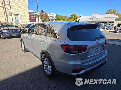 2019 Kia Sorento L - zdjęcie 2 z 25 - miniatura