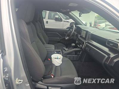 2025 Toyota 4Runner SR5 - zdjęcie 18 z 22 - miniatura