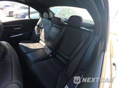 2025 Mercedes-Benz C 300 4MATIC - zdjęcie 13 z 22 - miniatura