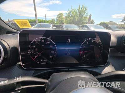 2025 Mercedes-Benz C 300 4MATIC - zdjęcie 9 z 22 - miniatura