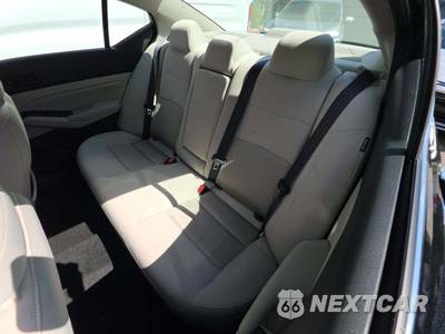 2025 Nissan Altima SV - zdjęcie 13 z 20 - miniatura