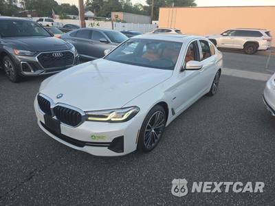2023 BMW 5 Series Sedan 530e xDrive - zdjęcie 1 z 21 - miniatura