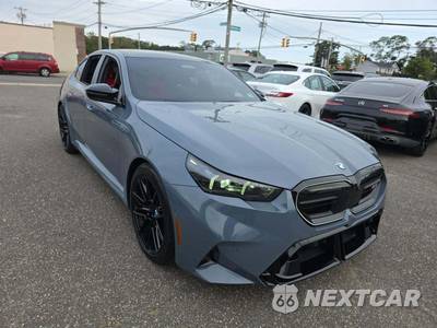 2026 BMW M5 Sedan - zdjęcie 4 z 21 - miniatura