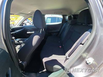 2025 Nissan Kicks S - zdjęcie 13 z 21 - miniatura