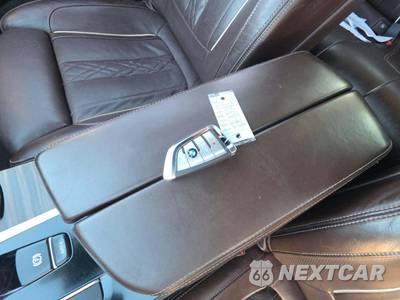 2018 BMW 5 Series Sedan M550i xDrive - zdjęcie 8 z 24 - miniatura