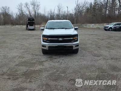2025 Ford F-150 XLT Crew Cab Short Bed - zdjęcie 2 z 36 - miniatura