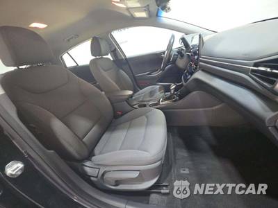 2022 Hyundai Ioniq Plug-In Hybrid SE - zdjęcie 18 z 31 - miniatura
