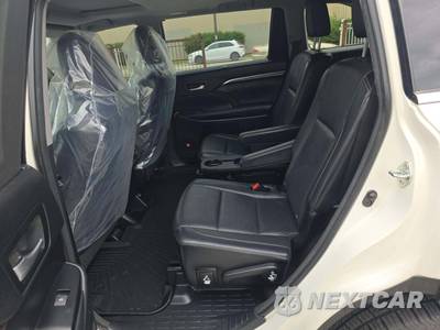 2015 Toyota Highlander Limited - zdjęcie 10 z 23 - miniatura
