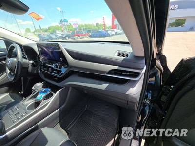 2023 Toyota Highlander XLE - zdjęcie 17 z 19 - miniatura