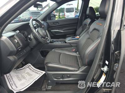 2023 Nissan Pathfinder Rock Creek - zdjęcie 3 z 22 - miniatura