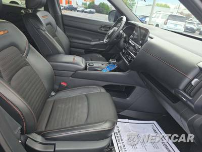 2023 Nissan Pathfinder Rock Creek - zdjęcie 16 z 22 - miniatura
