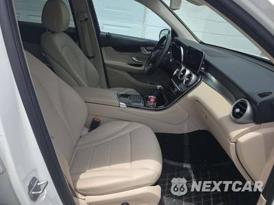 2020 Mercedes-Benz GLC 300 4MATIC - zdjęcie 18 z 22 - miniatura