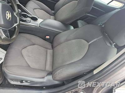 2021 Toyota Camry LE - zdjęcie 3 z 38 - miniatura