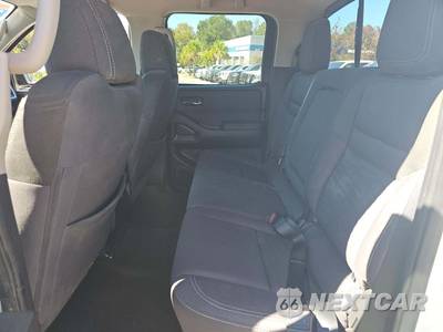 2022 Nissan Frontier SV Crew Cab Medium Bed - zdjęcie 10 z 23 - miniatura