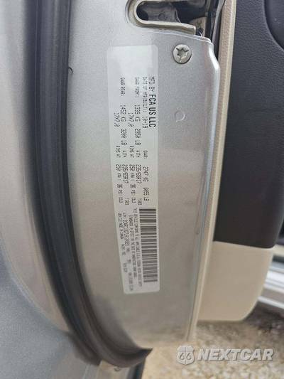 2020 Chrysler Pacifica Touring L 121.6" WB - zdjęcie 2 z 27 - miniatura