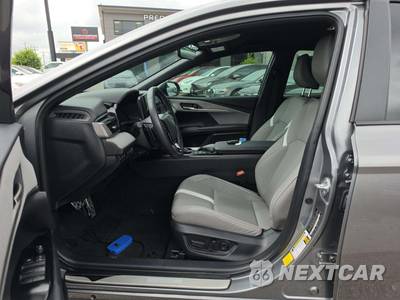 2025 Toyota Camry SE - zdjęcie 3 z 21 - miniatura
