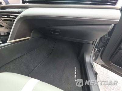 2025 Toyota Camry SE - zdjęcie 16 z 21 - miniatura