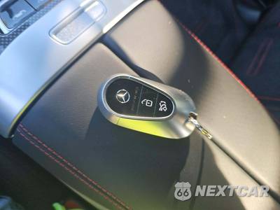 2025 Mercedes-Benz AMG CLE 53 4MATIC+ Convertible - zdjęcie 8 z 22 - miniatura