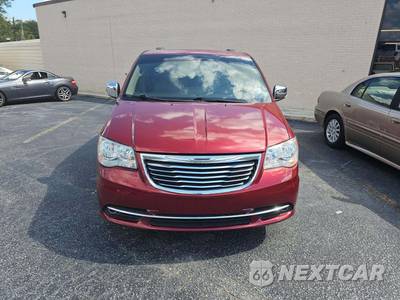 2013 Chrysler Town & Country Touring L 121.2" WB