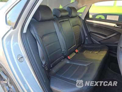 2013 Volkswagen Passat 2.5L SE w/Sunroof & Navigation - zdjęcie 16 z 26 - miniatura