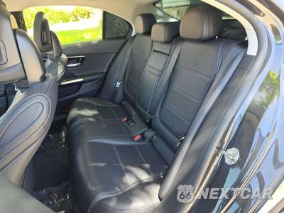 2022 Mercedes-Benz C 300 Sedan - zdjęcie 13 z 20 - miniatura