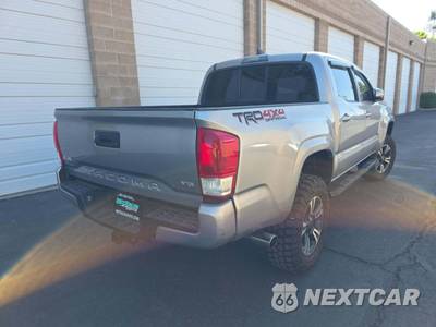 2017 Toyota Tacoma SR Crew Cab Medium Bed - zdjęcie 3 z 26 - miniatura