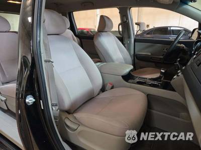 2020 Kia Sedona LX 120.5" WB - zdjęcie 19 z 21 - miniatura