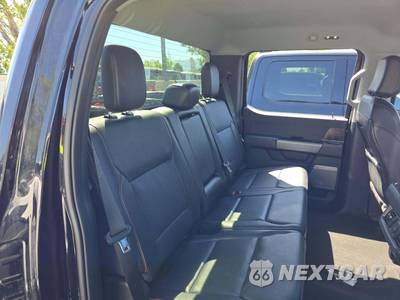 2025 Ford Super Duty F-250 Lariat Crew Cab Medium Bed - zdjęcie 16 z 20 - miniatura